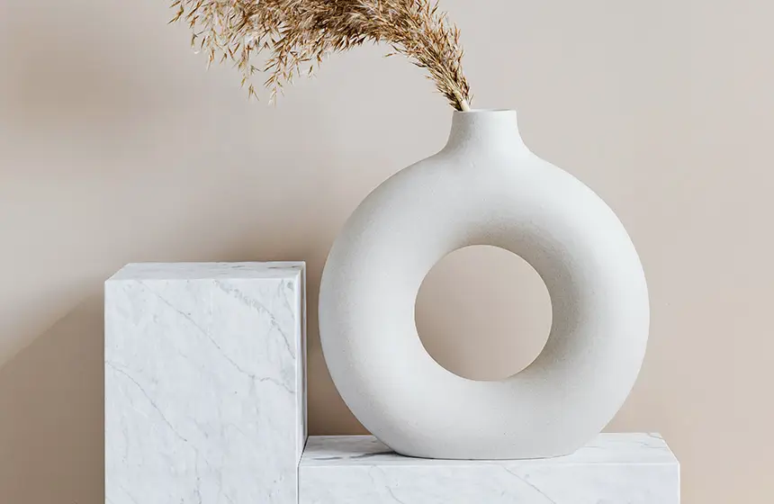O shaped vase